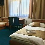 Hotel Remy 2*