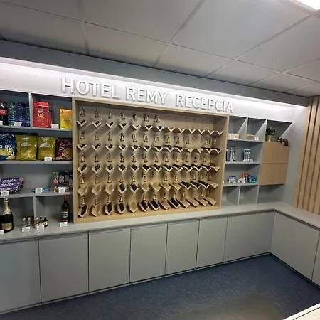 Remy מלון
