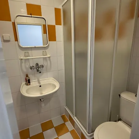 Hotel Remy 2*